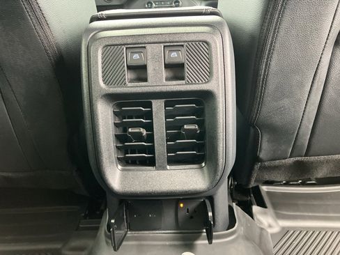 Used 2025 Ford Bronco Outer Banks image 36