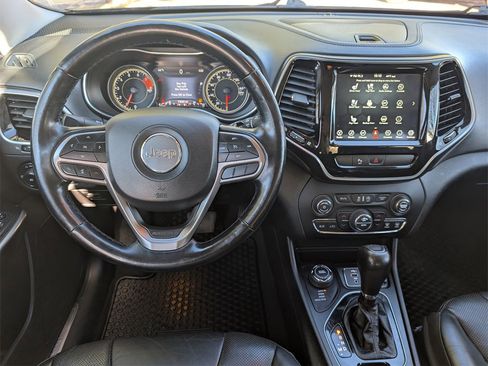 Used 2020 Jeep Cherokee Limited w/ Luxury Group image 18