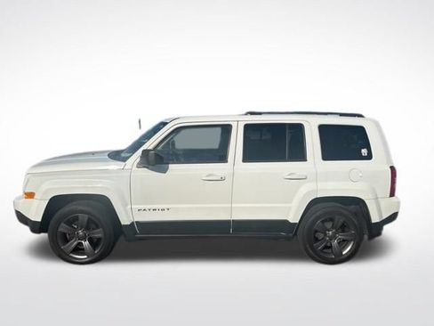 Used 2015 Jeep Patriot High Altitude FWD image 2