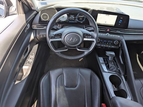 Used 2023 Hyundai Elantra Limited FWD image 30