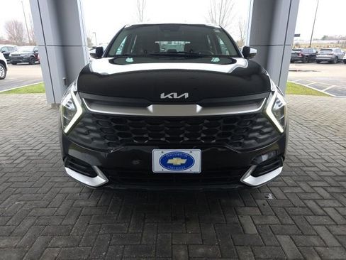 Used 2023 Kia Sportage LX image 5