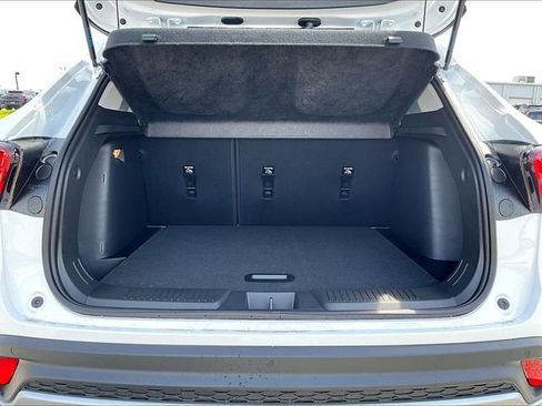 New 2026 Chevrolet Trax LT w/ Driver Confidence Package FWD image 15