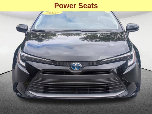 Used 2025 Toyota Corolla XLE FWD image 11