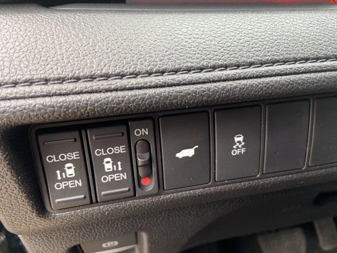 Used 2025 Honda Odyssey Sport-L image 49