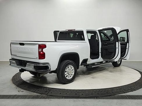 Used 2025 Chevrolet Silverado 2500 LT AWD/4WD image 15