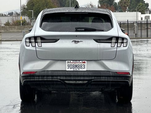 Used 2022 Ford Mustang Mach-E Premium image 5