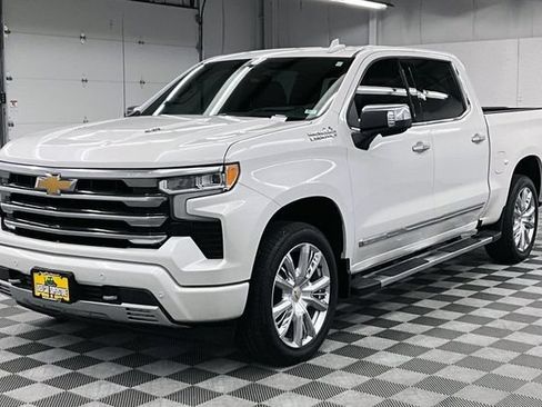 Used 2024 Chevrolet Silverado 1500 High Country w/ High Country Premium Package AWD/4WD image 12