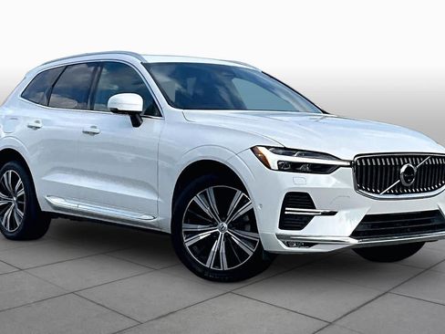 Used 2023 Volvo XC60 B5 Plus w/ Climate Package AWD/4WD image 2