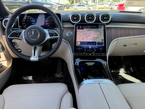 Used 2025 Mercedes-Benz C 300 Sedan image 41