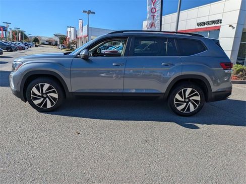 Used 2024 Volkswagen Atlas SE image 6