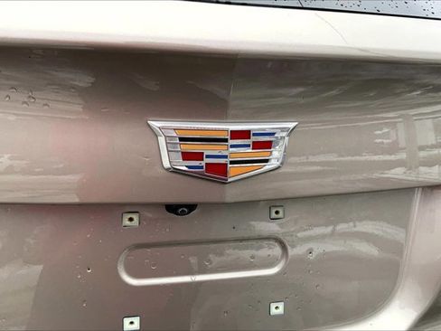 Used 2024 Cadillac XT4 Luxury w/ Cold Weather Package image 31