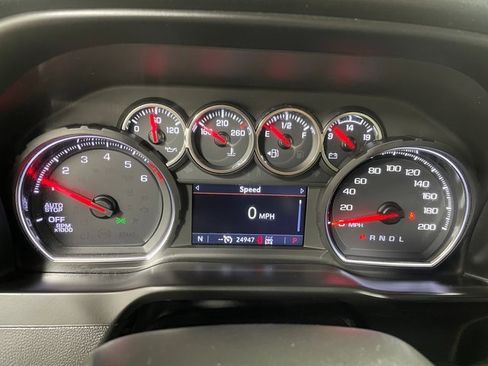 Used 2021 Chevrolet Silverado 1500 RST image 15