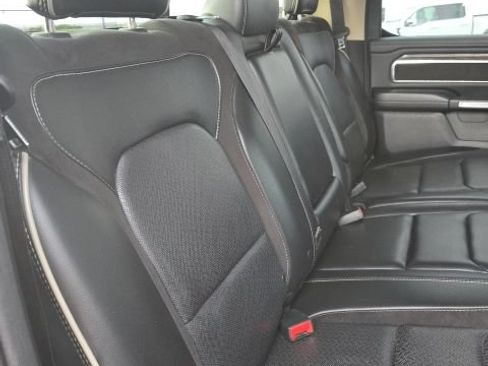Used 2019 RAM 1500 Laramie w/ Off Road Group AWD/4WD image 29
