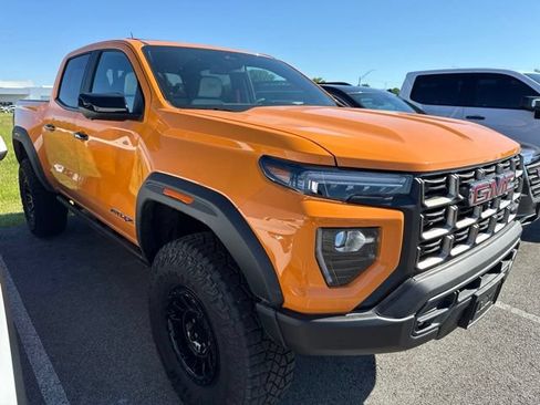 Used 2026 GMC Canyon AT4X w/ AT4X AEV Edition AWD/4WD image 6