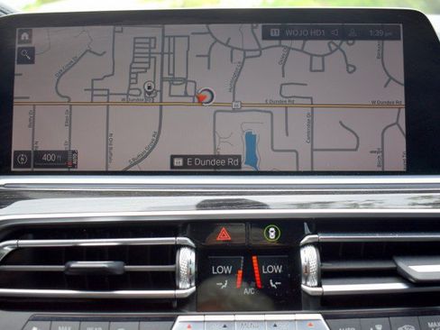 Used 2020 BMW X7 xDrive40i w/ M Sport Package AWD/4WD image 15