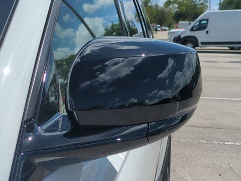 New 2026 Jeep Grand Cherokee Limited image 12