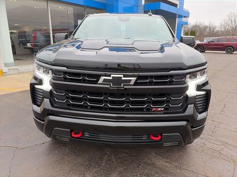 Used 2025 Chevrolet Silverado 1500 LT Trail Boss w/ Convenience Package II image 4