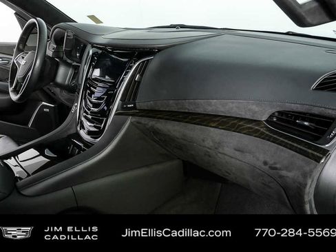 Used 2020 Cadillac Escalade ESV Platinum image 24