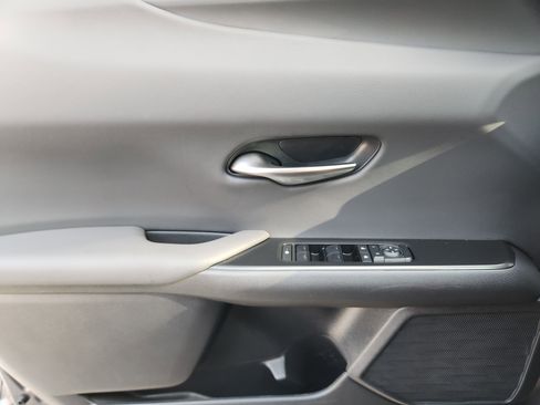 Used 2025 Lexus UX 300h FWD image 27