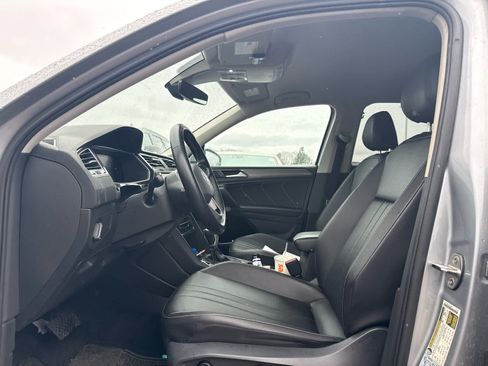 Used 2022 Volkswagen Tiguan SE image 5