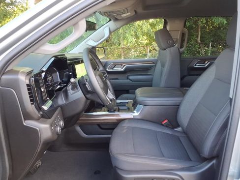 Certified 2025 Chevrolet Silverado 1500 RST AWD/4WD image 11
