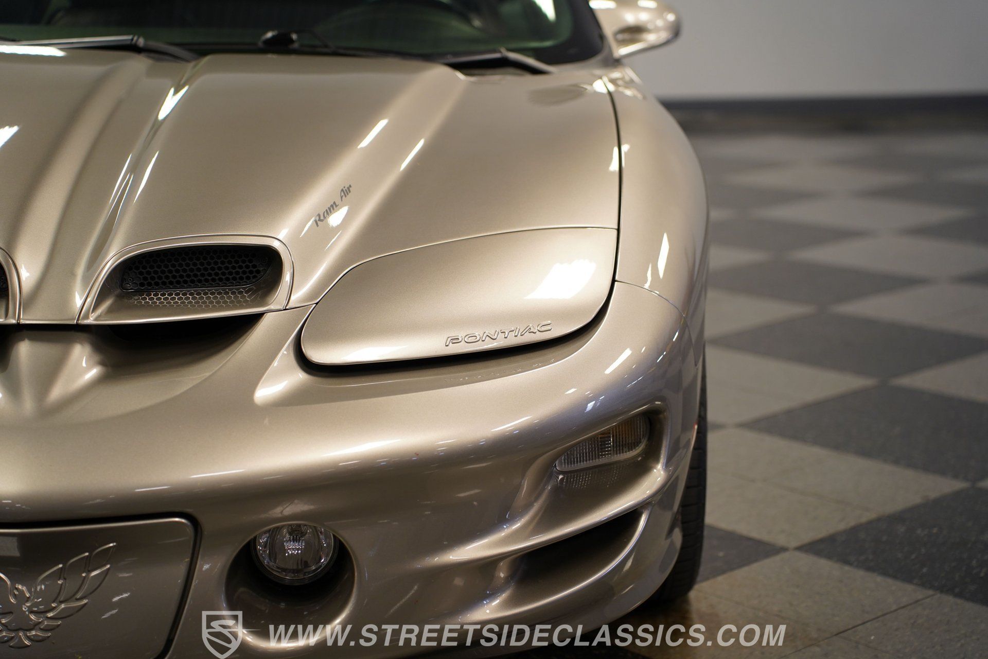 Used 2001 Pontiac Firebird Trans Am RWD image 21