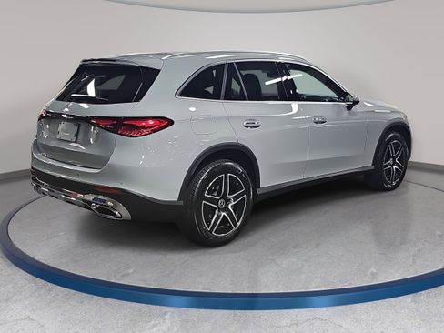New 2026 Mercedes-Benz GLC 300 image 5