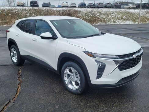 New 2026 Chevrolet Trax LS w/ LS Convenience Package image 16