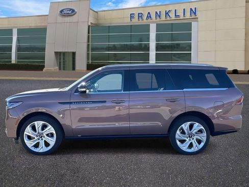 New 2025 Lincoln Navigator Black Label image 4