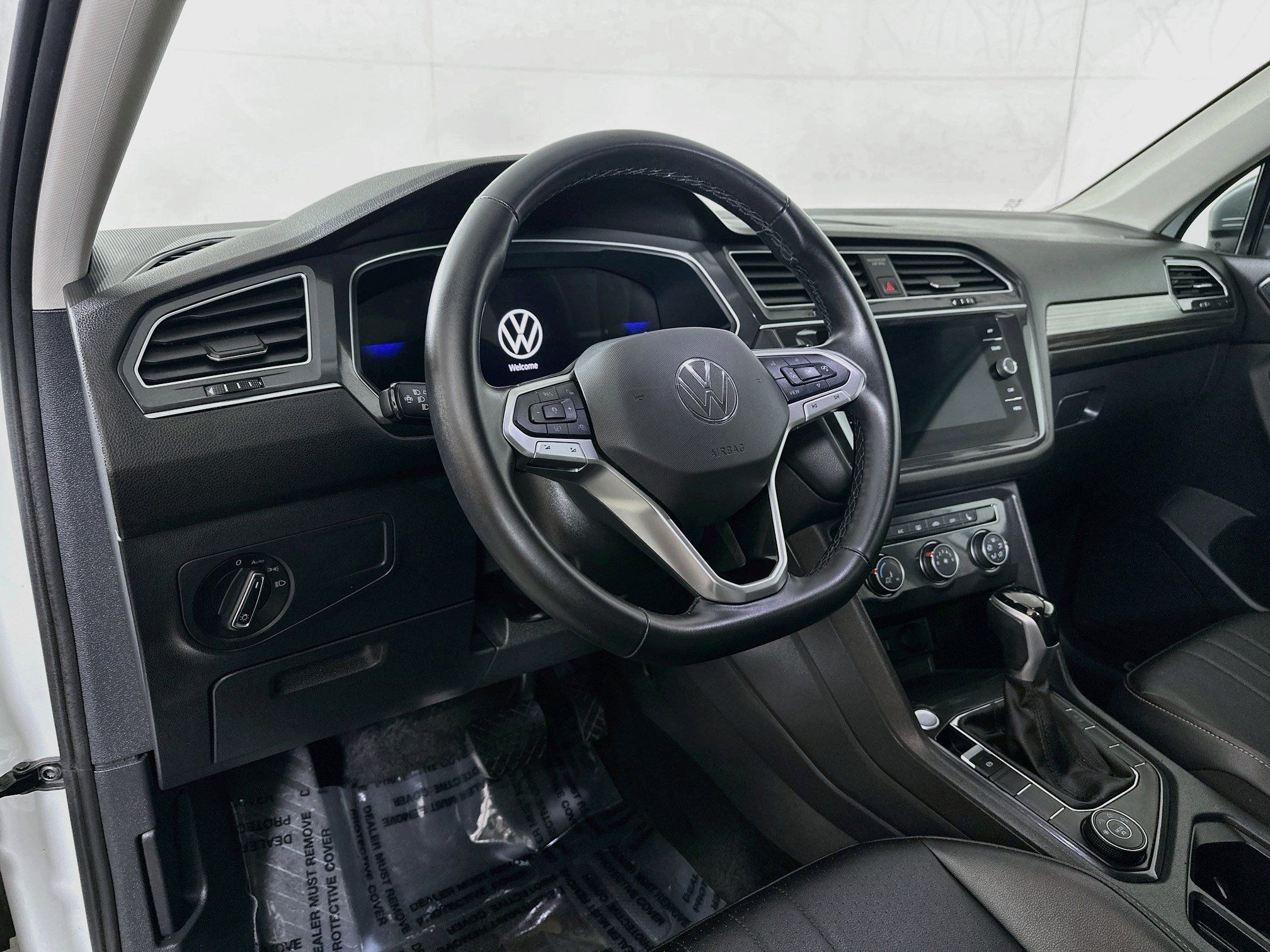 Used 2024 Volkswagen Tiguan Wolfsburg Edition AWD/4WD image 9
