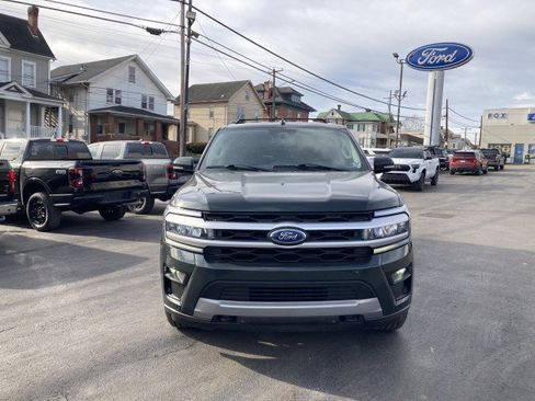 Certified 2023 Ford Expedition Max XLT image 4