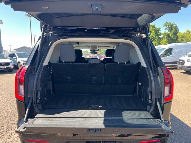 Used 2025 Ford Expedition Active AWD/4WD image 13