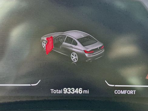 Used 2019 BMW 330i xDrive Sedan w/ M Sport Package AWD/4WD image 18