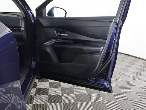 Used 2023 Nissan Ariya FWD image 22