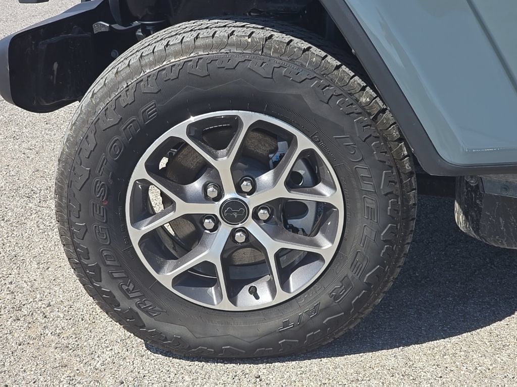 New 2026 Jeep Gladiator Sport AWD/4WD image 10