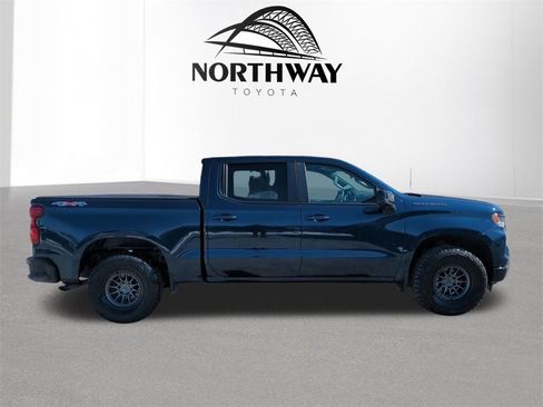 Used 2023 Chevrolet Silverado 1500 LT image 3