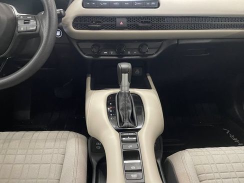 Used 2024 Honda HR-V LX image 11