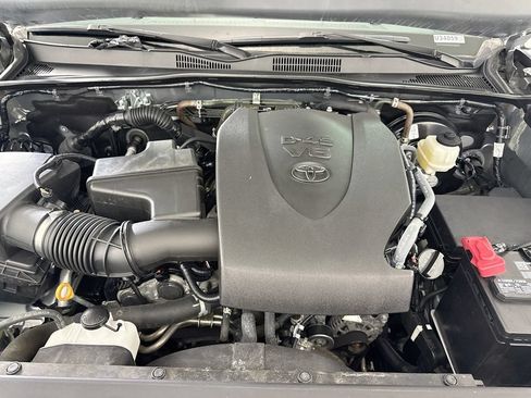 Certified 2023 Toyota Tacoma SR5 w/ Technology Package AWD/4WD image 28