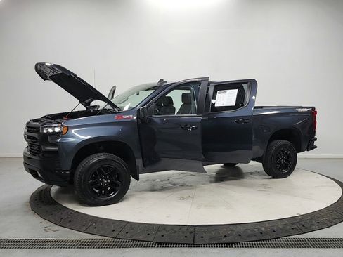 Used 2022 Chevrolet Silverado 1500 LT Trail Boss w/ Convenience Package II AWD/4WD image 11