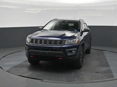 Used 2019 Jeep Compass Trailhawk w/ Popular Equipment Group AWD/4WD image 5