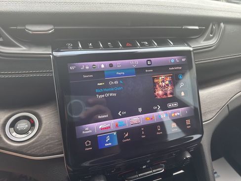 Certified 2023 Jeep Grand Cherokee L Limited image 22