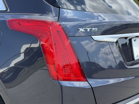 Used 2019 Cadillac XT5 FWD image 9