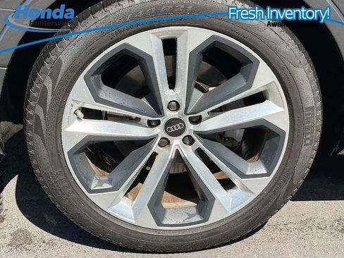 Used 2022 Audi Q7 3.0T Prestige AWD/4WD image 11