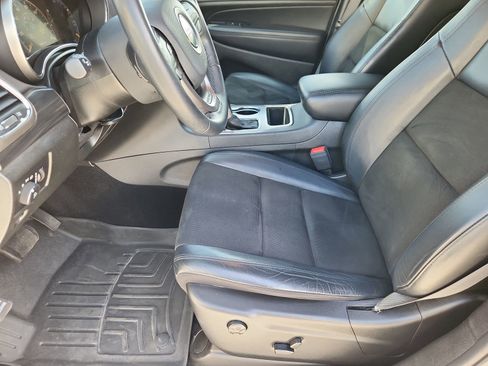 Used 2021 Jeep Grand Cherokee Laredo X AWD/4WD image 10