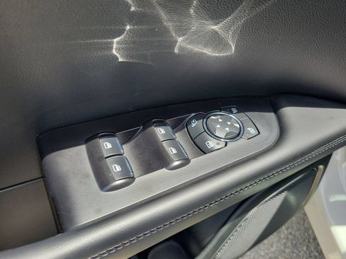 Certified 2023 Lincoln Nautilus FWD image 18