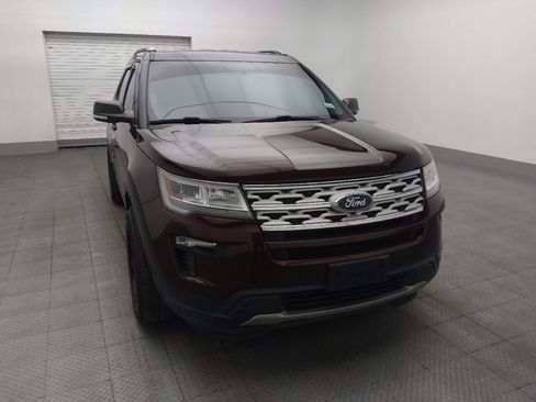 Used 2019 Ford Explorer XLT w/ Equipment Group 202A AWD/4WD image 14