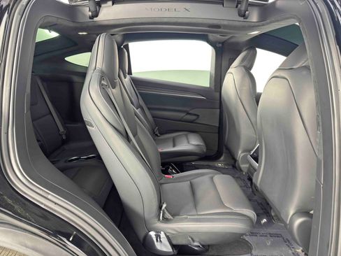 Used 2022 Tesla Model X image 43