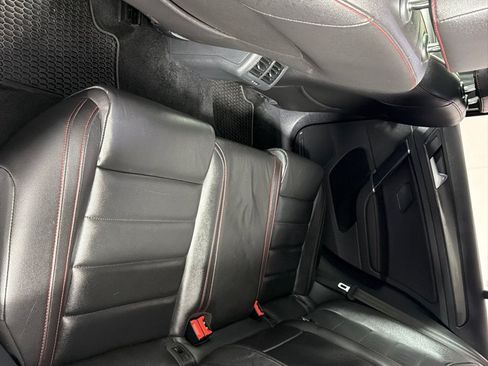 Used 2019 Volkswagen GTI SE FWD image 18