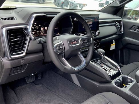 New 2026 GMC Canyon Elevation image 8