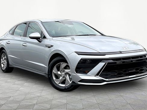 Certified 2026 Hyundai Sonata SE FWD image 3